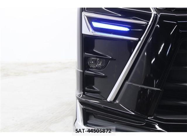 Toyota VOXY HYBRID 2018-09 6684073-12