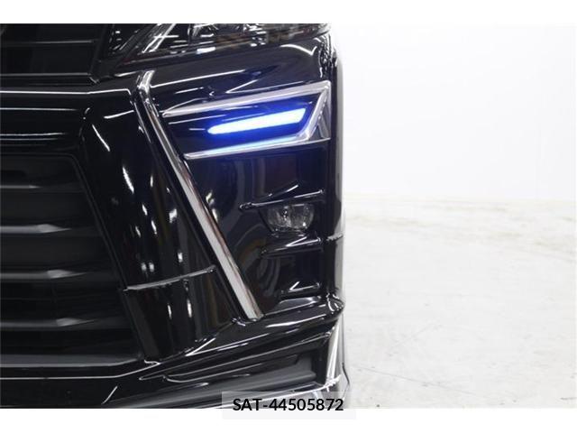 Toyota VOXY HYBRID 2018-09 6684073-15