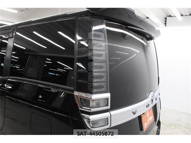 Toyota VOXY HYBRID 2018-09 6684073-17