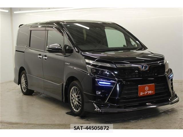 Toyota VOXY HYBRID 2018-09 6684073-2