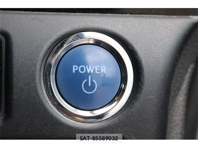 Toyota VOXY HYBRID 2016-12 6682956-21