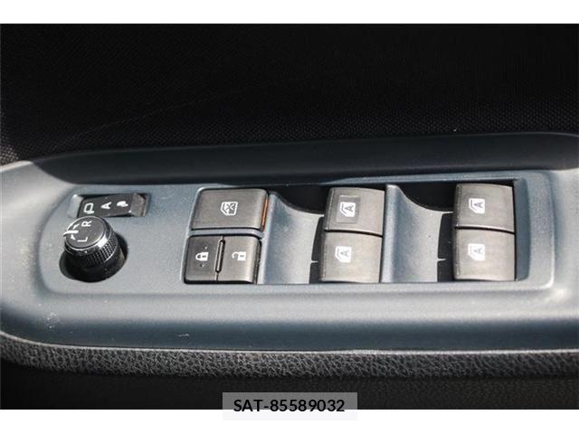 Toyota VOXY HYBRID 2016-12 6682956-24