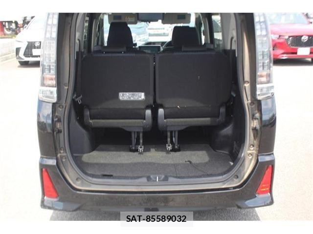 Toyota VOXY HYBRID 2016-12 6682956-28