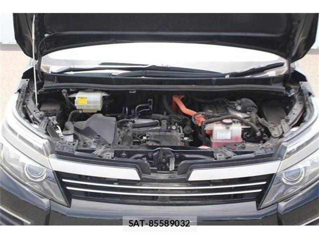 Toyota VOXY HYBRID 2016-12 6682956-29