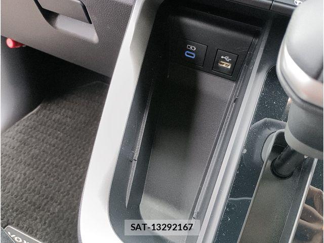 Toyota VOXY HYBRID 2023-01 6682955-19