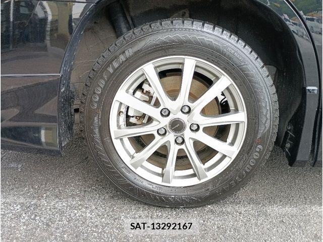 Toyota VOXY HYBRID 2023-01 6682955-27