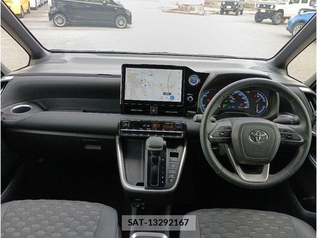 Toyota VOXY HYBRID 2023-01 6682955-2
