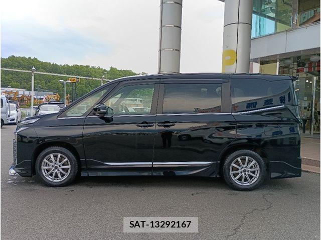 Toyota VOXY HYBRID 2023-01 6682955-4