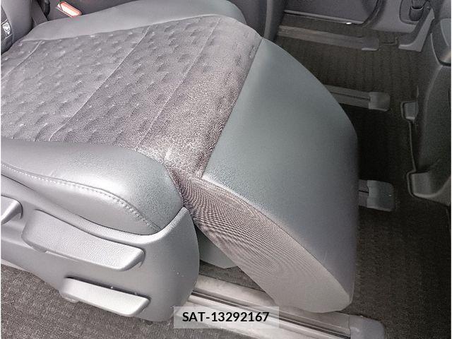 Toyota VOXY HYBRID 2023-01 6682955-7