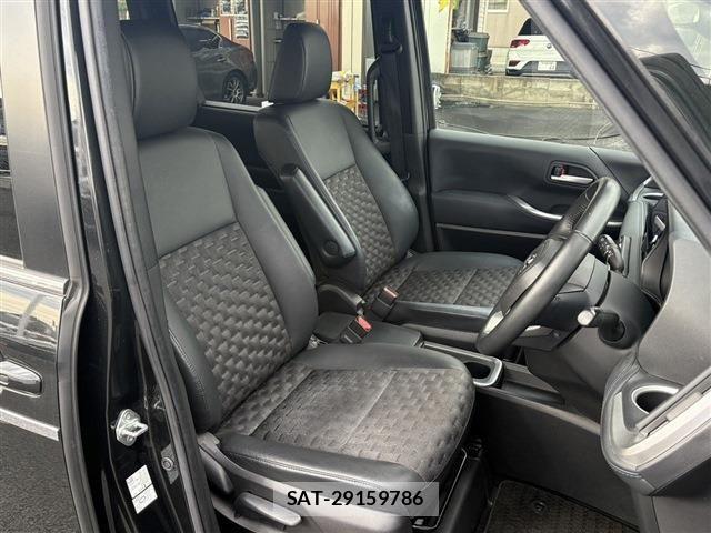 Toyota VOXY HYBRID 2022-09 6682954-14