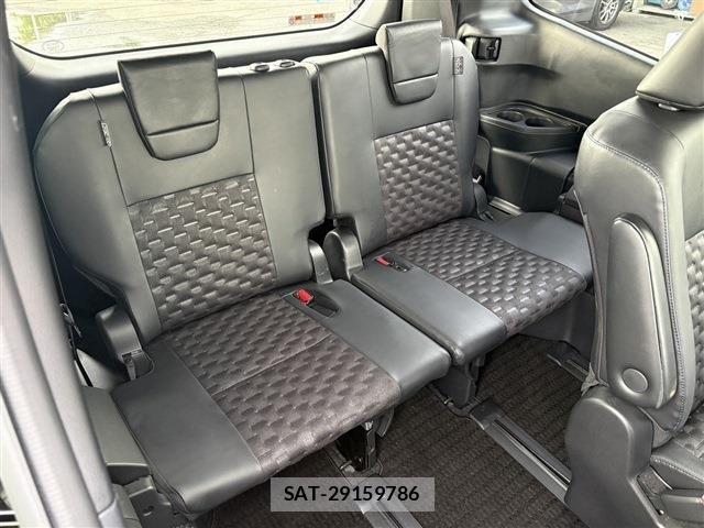 Toyota VOXY HYBRID 2022-09 6682954-16