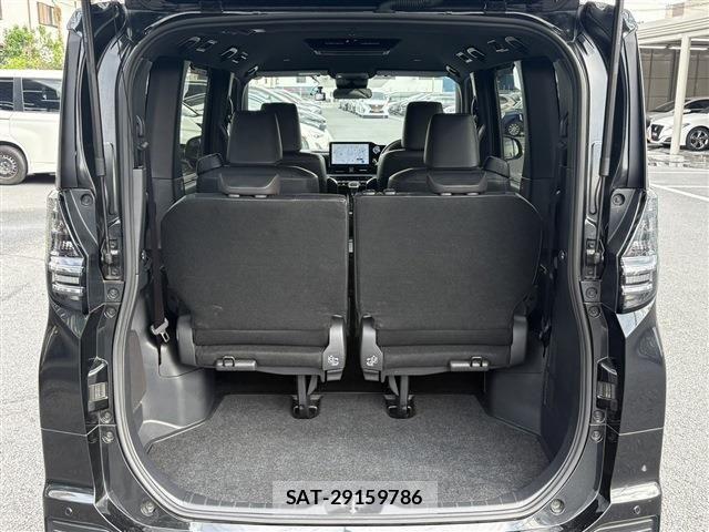 Toyota VOXY HYBRID 2022-09 6682954-19
