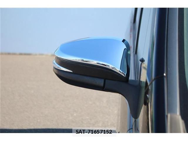 Toyota VOXY HYBRID 2018-11 6684075-17