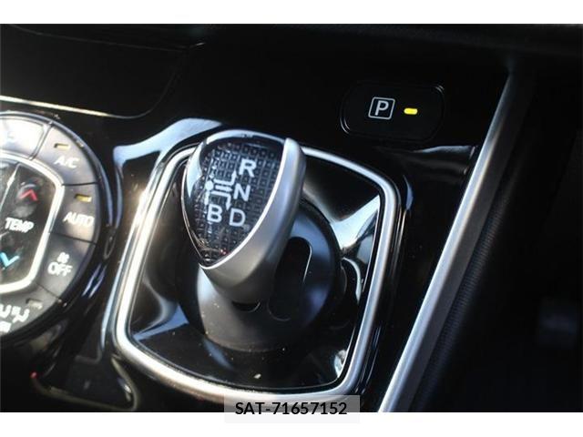 Toyota VOXY HYBRID 2018-11 6684075-24