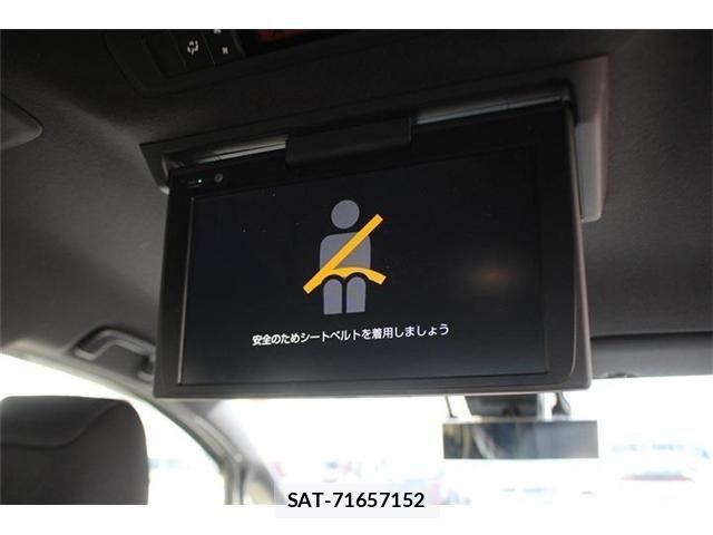 Toyota VOXY HYBRID 2018-11 6684075-3