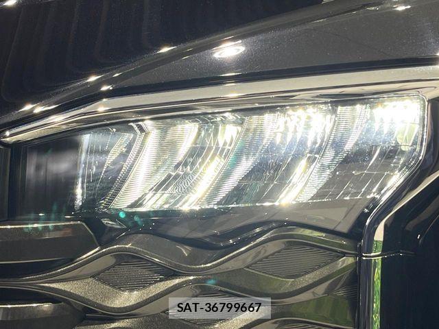 Toyota VOXY HYBRID 2023-06 6691341-10