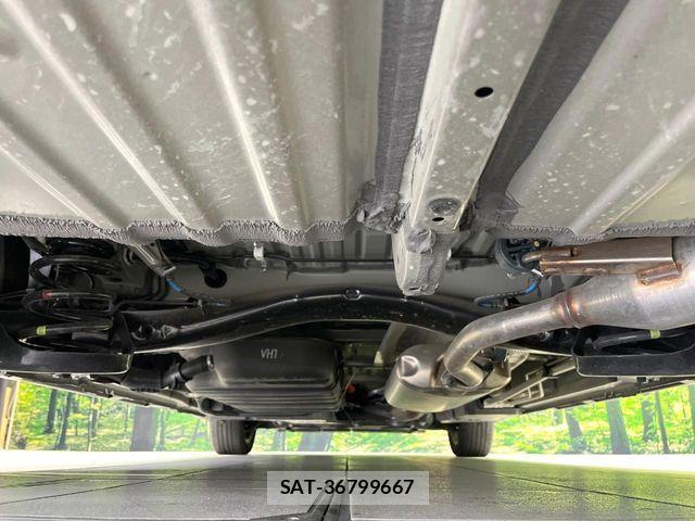 Toyota VOXY HYBRID 2023-06 6691341-18