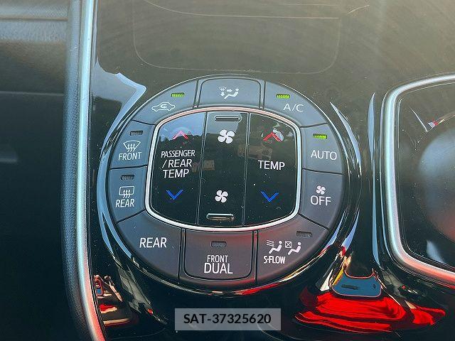 Toyota VOXY HYBRID 2019-12 6691342-14