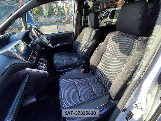 Toyota VOXY HYBRID 2019-12 6691342-18