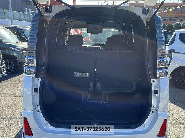 Toyota VOXY HYBRID 2019-12 6691342-20