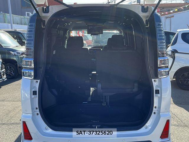 Toyota VOXY HYBRID 2019-12 6691342-21