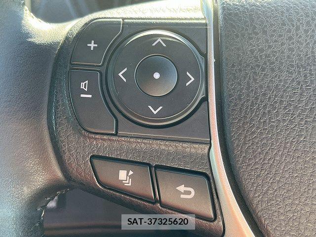 Toyota VOXY HYBRID 2019-12 6691342-23