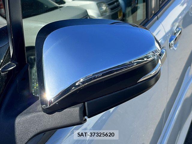 Toyota VOXY HYBRID 2019-12 6691342-24