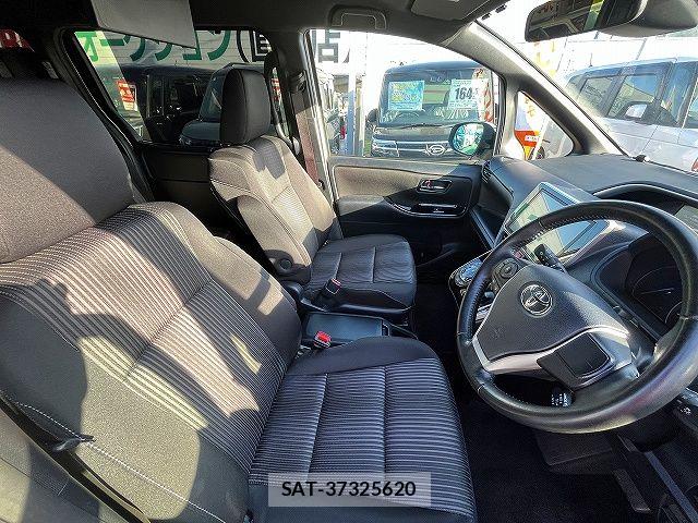 Toyota VOXY HYBRID 2019-12 6691342-3