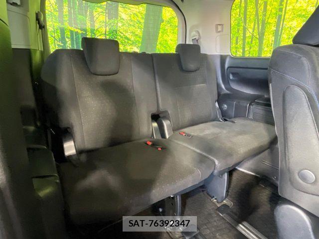 Toyota VOXY HYBRID 2015-04 6691343-10