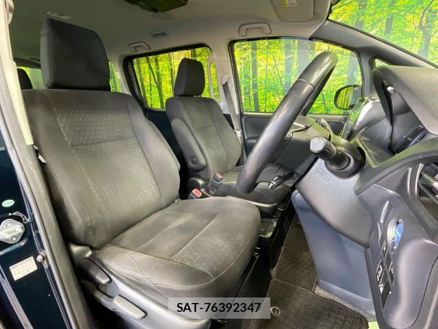 Toyota VOXY HYBRID 2015-04 6691343-8