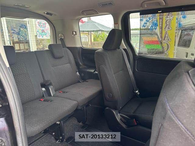 Toyota VOXY HYBRID 2014-05 6691344-6