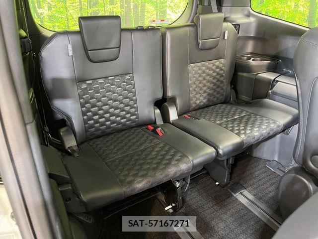 Toyota VOXY HYBRID 2022-09 6717744-9