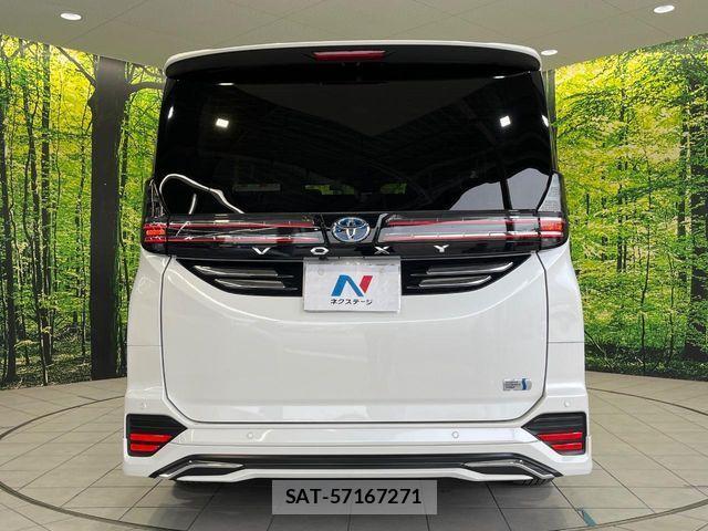 Toyota VOXY HYBRID 2022-09 6717744-15