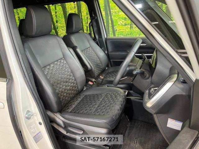 Toyota VOXY HYBRID 2022-09 6717744-7