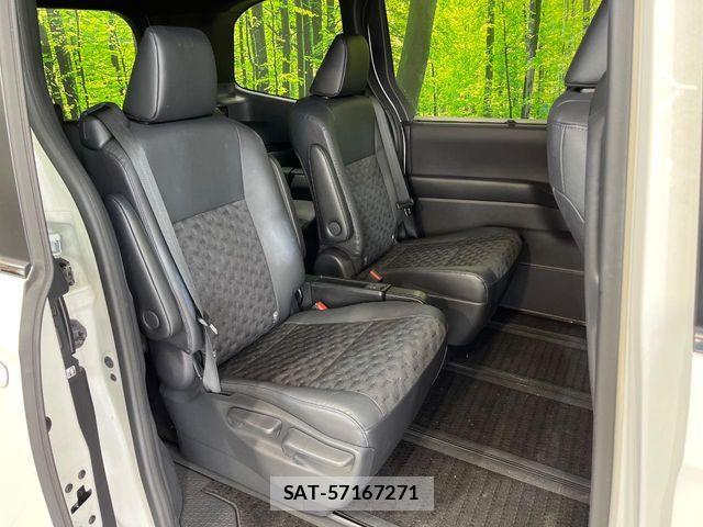 Toyota VOXY HYBRID 2022-09 6717744-8