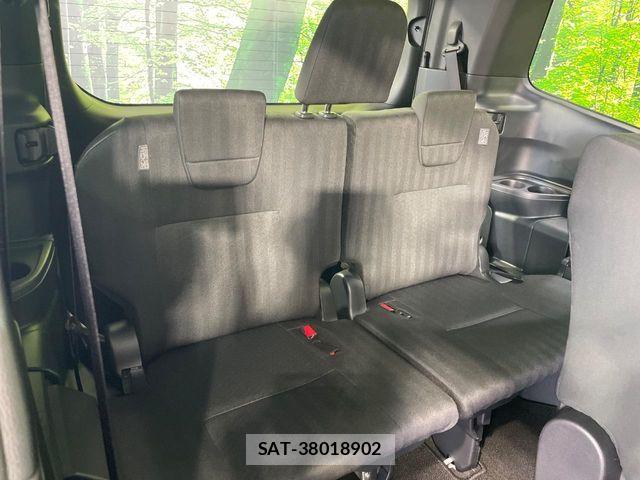 Toyota VOXY HYBRID 2024-03 6717751-9