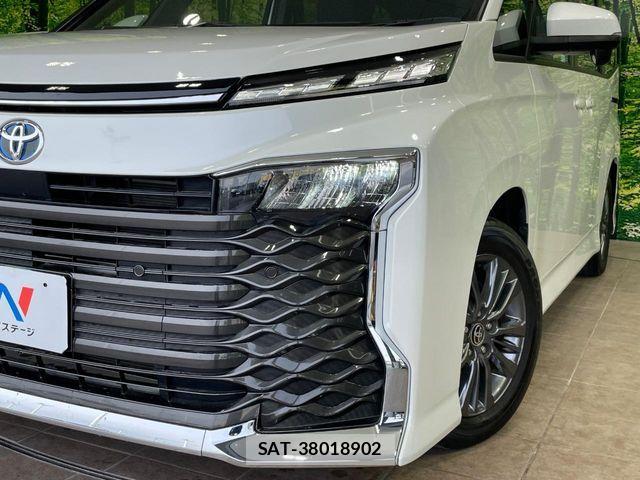 Toyota VOXY HYBRID 2024-03 6717751-12