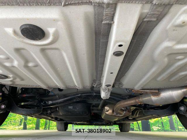 Toyota VOXY HYBRID 2024-03 6717751-19