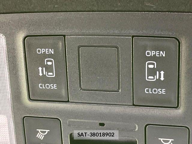 Toyota VOXY HYBRID 2024-03 6717751-2