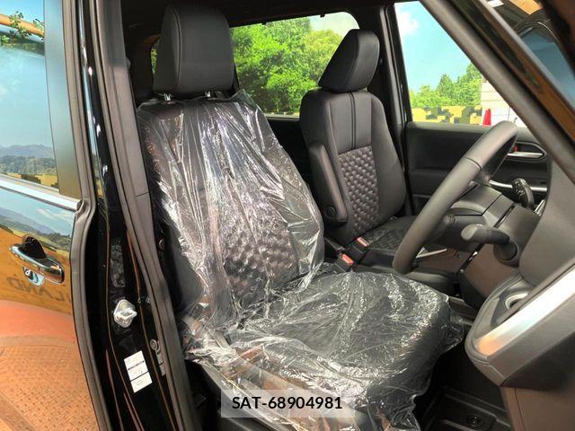 Toyota VOXY HYBRID 2026-03 6717731-9