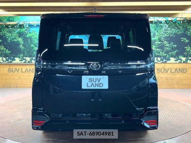 Toyota VOXY HYBRID 2026-03 6717731-16