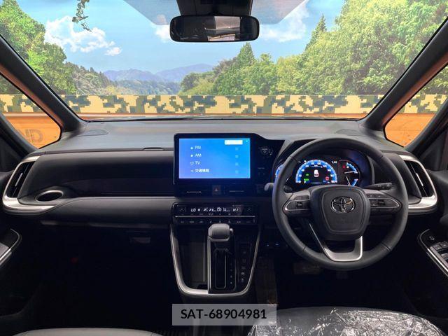 Toyota VOXY HYBRID 2026-03 6717731-1