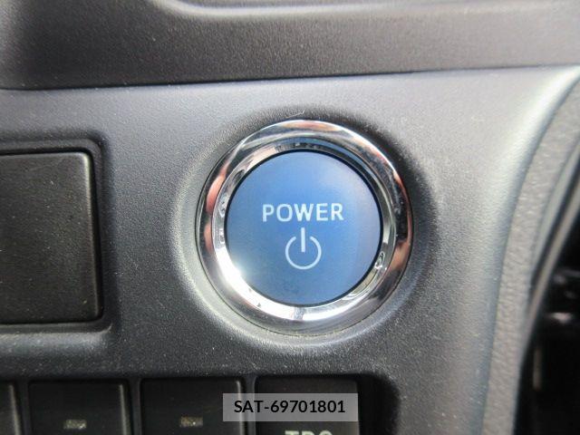 Toyota VOXY HYBRID 2015-02 6717755-24