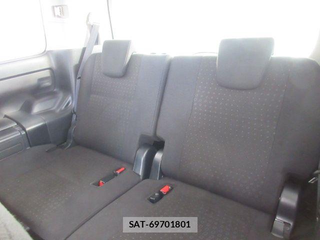 Toyota VOXY HYBRID 2015-02 6717755-7