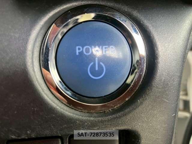 Toyota VOXY HYBRID 2015-10 6717756-10