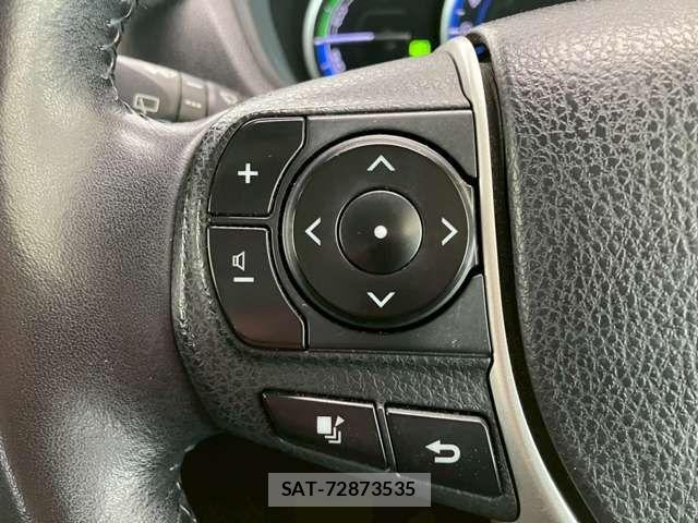 Toyota VOXY HYBRID 2015-10 6717756-6