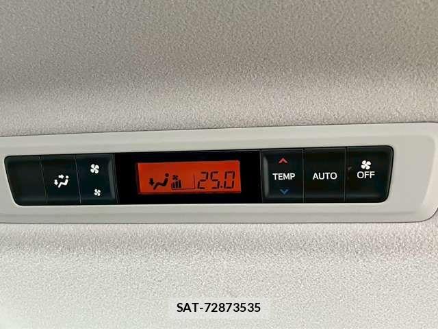 Toyota VOXY HYBRID 2015-10 6717756-8