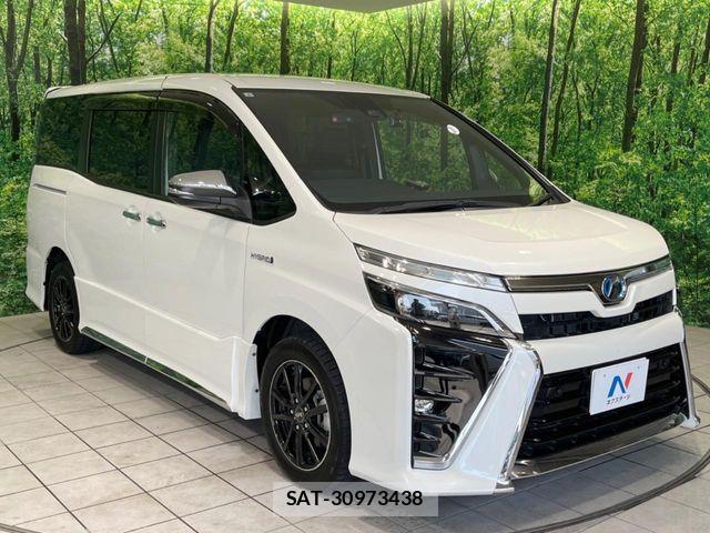 Toyota VOXY HYBRID 2019-08 6717753-16