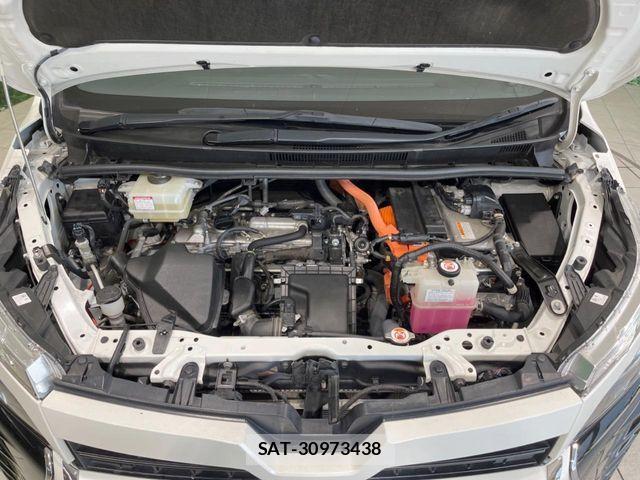 Toyota VOXY HYBRID 2019-08 6717753-18