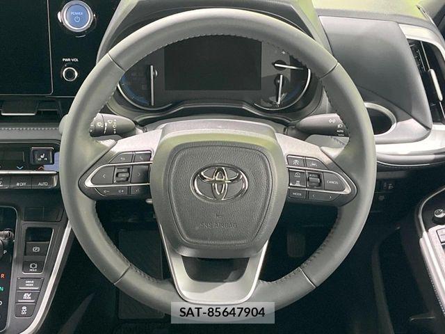 Toyota VOXY HYBRID 2023-06 6717748-11